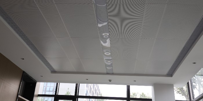 不同顏色的鋁單板價格一樣嗎？24年鋁單板廠家告訴你