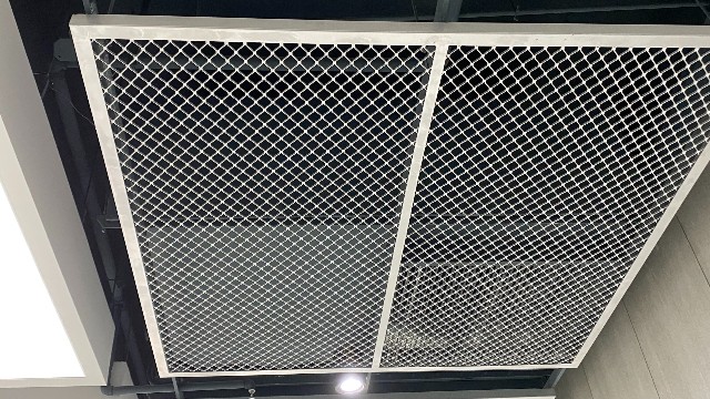 浦東工業大學鋁網板A級膜工程案例