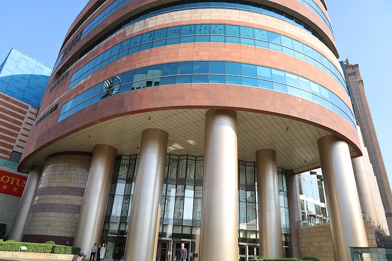 陸家嘴西路正大廣場(chǎng)工程案例@包柱鋁單板